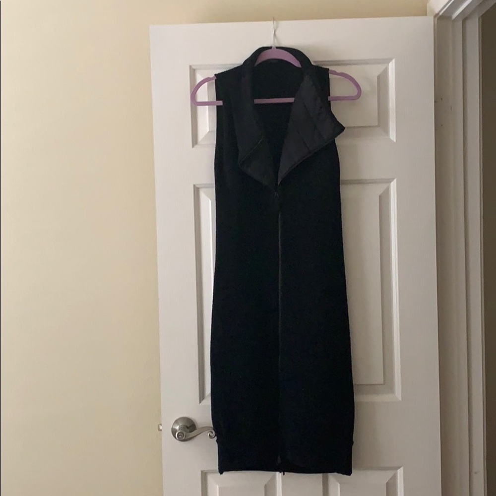 Annette Gortz Black ZIP-front dress.